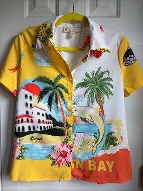 Rich and Famous Tropical Print Short Sleeve Blouse Dolphin Paradise